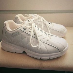 Sneakers; White Fila; Women size 7